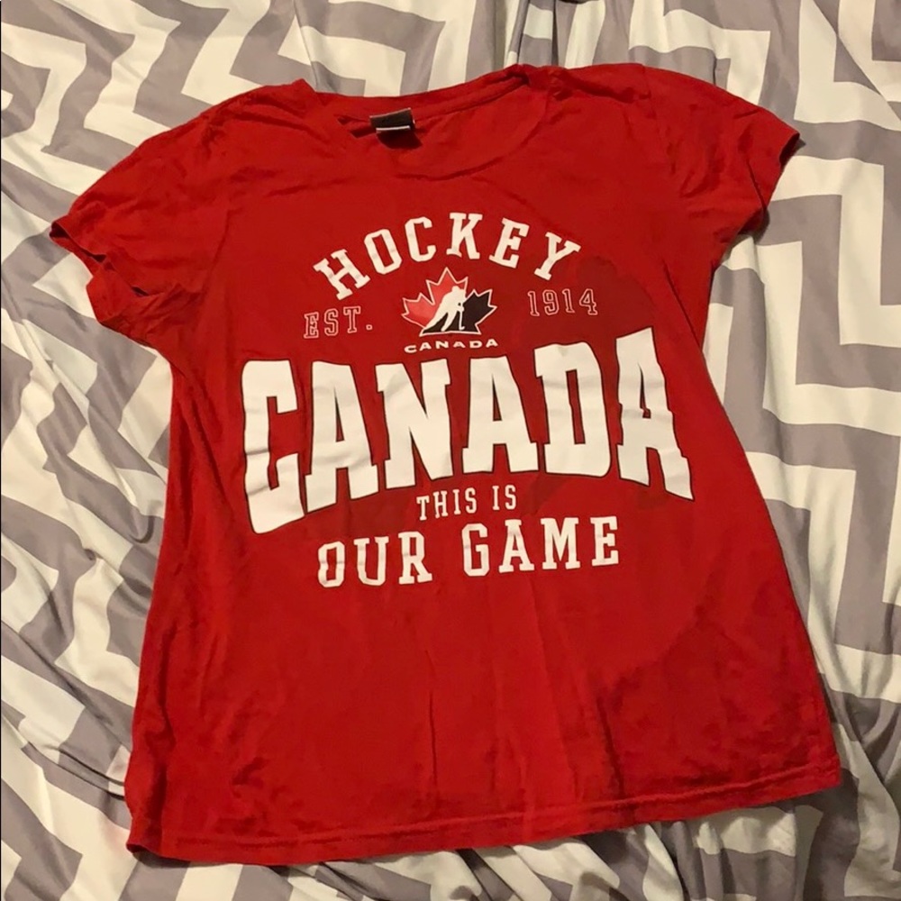 Canada hockey T-shirt